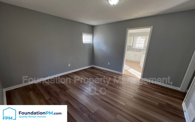 Building Photo - 4087 Maumee St