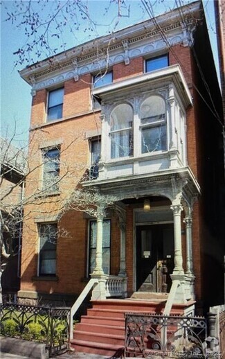 Building Photo - 95 Olive St