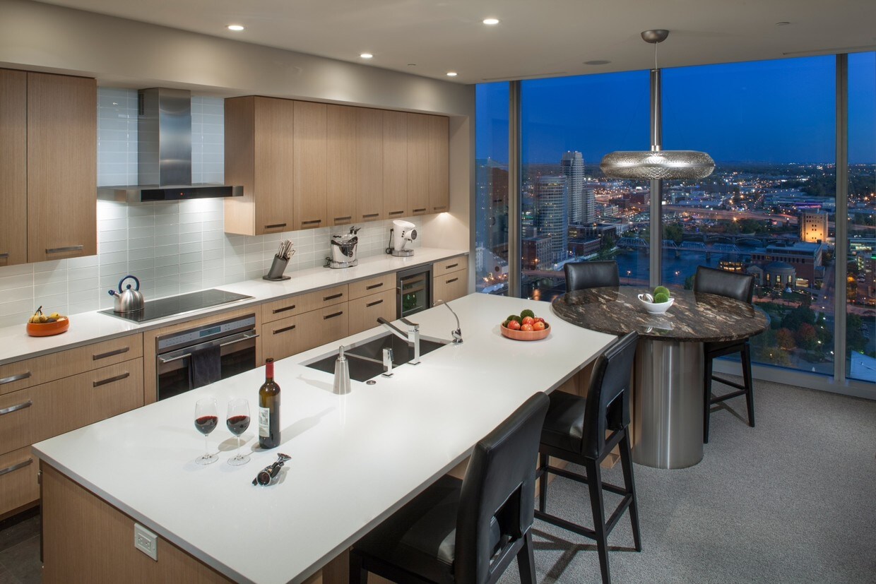 335 Bridge St NW, Grand Rapids, MI 49504 Condo for Rent in Grand