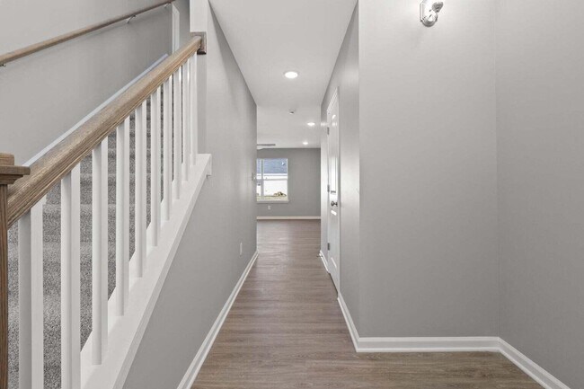 Foto del edificio - 6056 Arbor Wds Wy