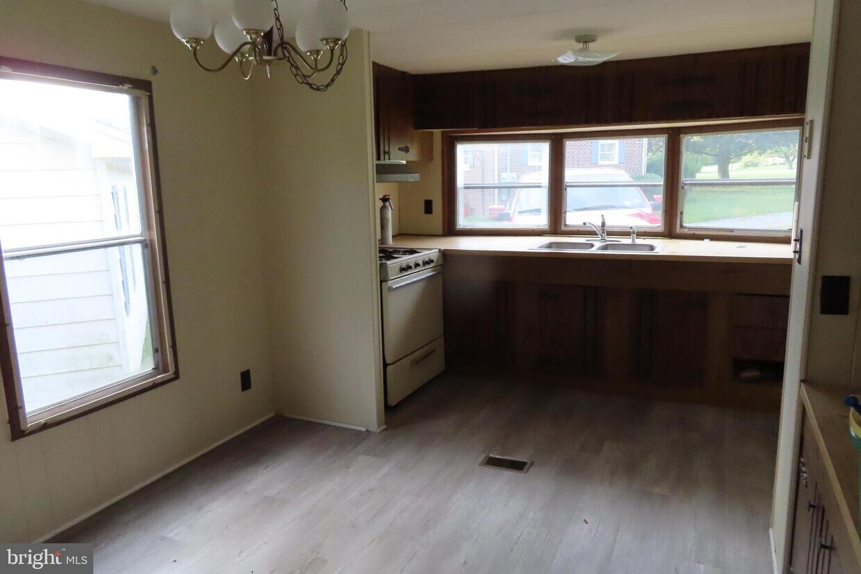 14169 Buchanan Trail W, Mercersburg, PA 17236 House Rental in