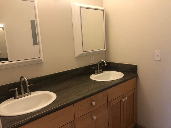 Building Photo - Keauhou Kona Surf & Racquet Club 3 Bedroom...