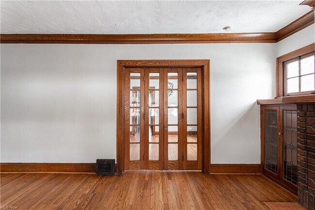 Foto del edificio - 1392 Sheffield Rd