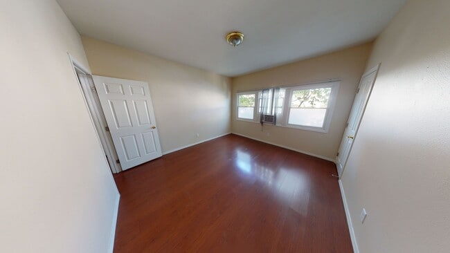 Interior Photo - 1020 Fair