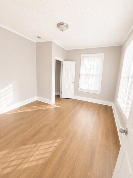 Foto del edificio - 1075 Kney St