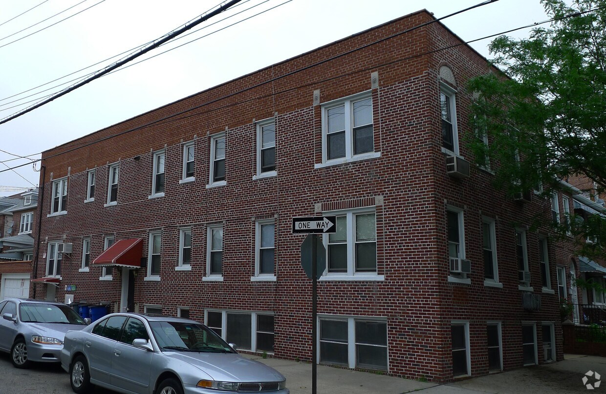 Foto del edificio - 1902 Tomlinson Ave