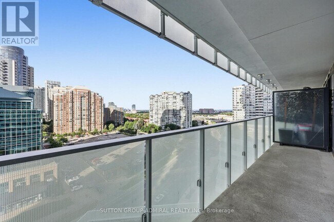 Photo du bâtiment - 3900 Confederation Pkwy