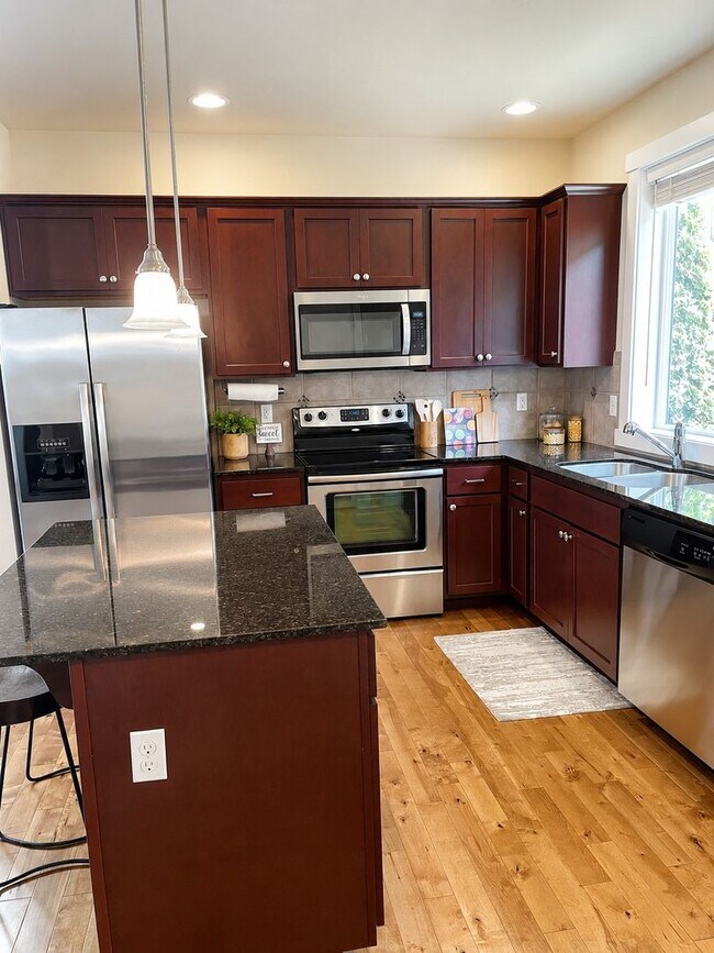 Foto del edificio - 3bd/2ba Lynnwood Townhome