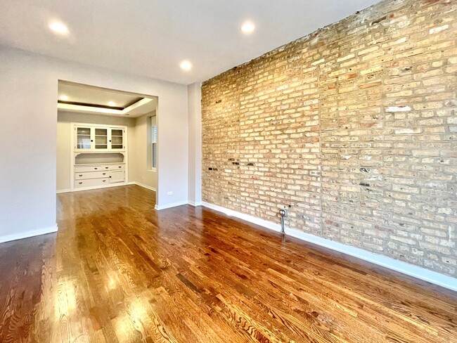 Foto del edificio - 3342 W Beach Ave