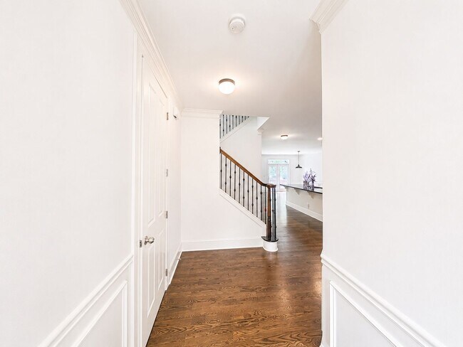 Foto del edificio - 5211 Merrimont Dr