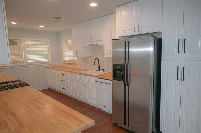 Foto del edificio - 5133 Malinda Ln N