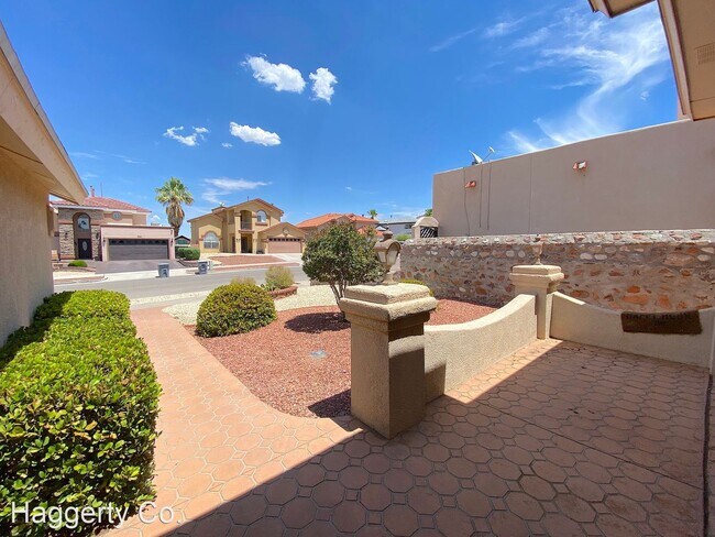 Foto del edificio - 3 br, 2 bath House - 7042 Black Ridge