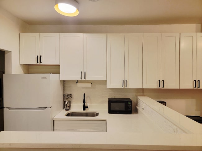 Foto del edificio - 56 Bates St NW