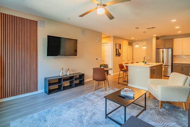 Foto del edificio - 730 E Marlette Ave