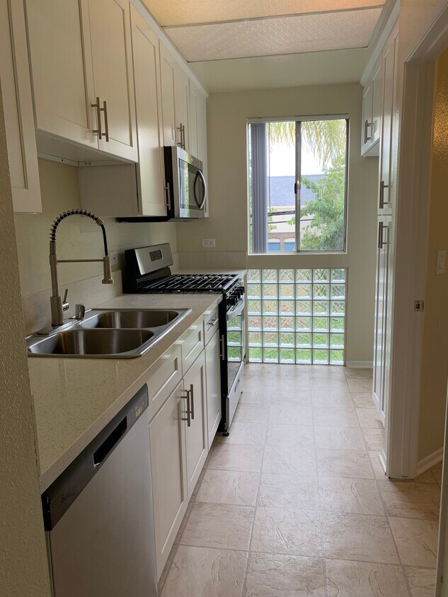 Foto principal - 450 N Van Ness Ave