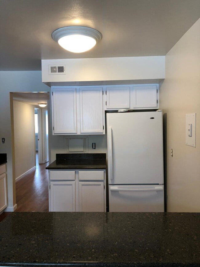 Building Photo - 5041 Green Mountain Cir