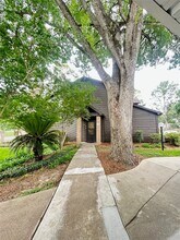 Building Photo - 12755 Mill Ridge Dr