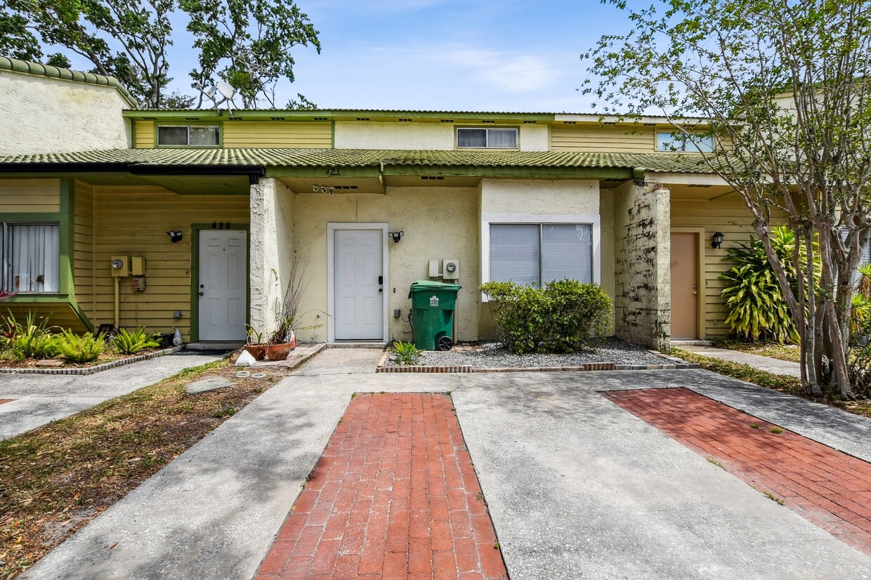 Foto principal - 423 Sand Lime Rd