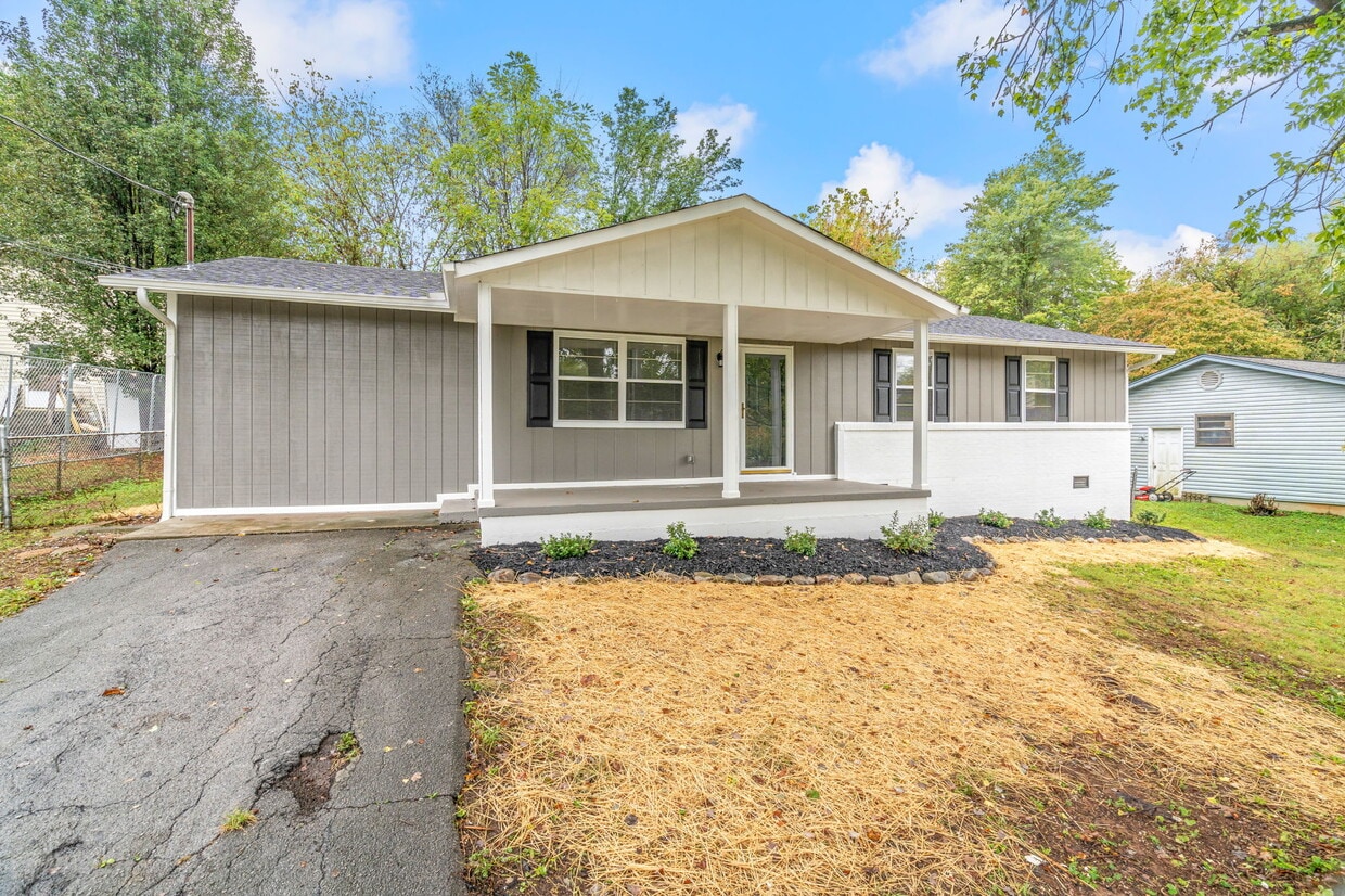 Photo - 728 Birchbrook Dr (Knoxville, TN)