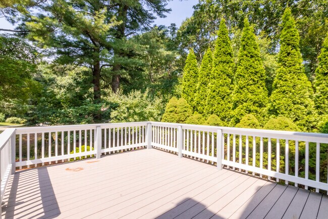 Foto del edificio - 3 Tracy Ln