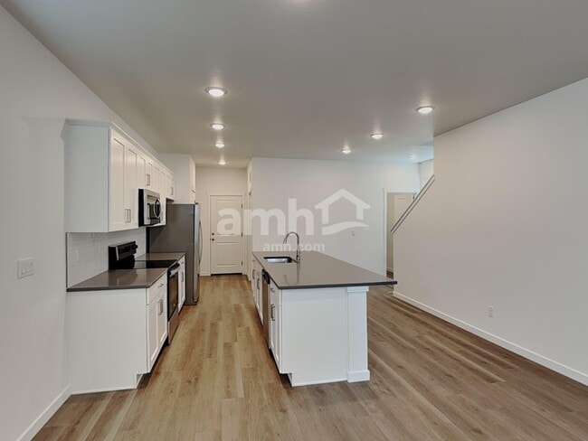 Building Photo - 23532 E 3rd Pl