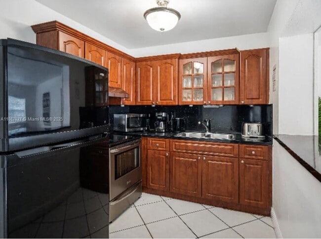 Building Photo - 330 N 68th Ave