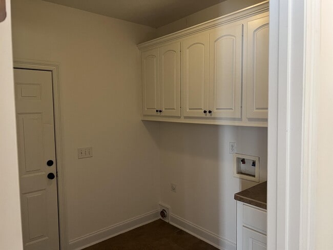 Building Photo - 125 Stapleton Dr