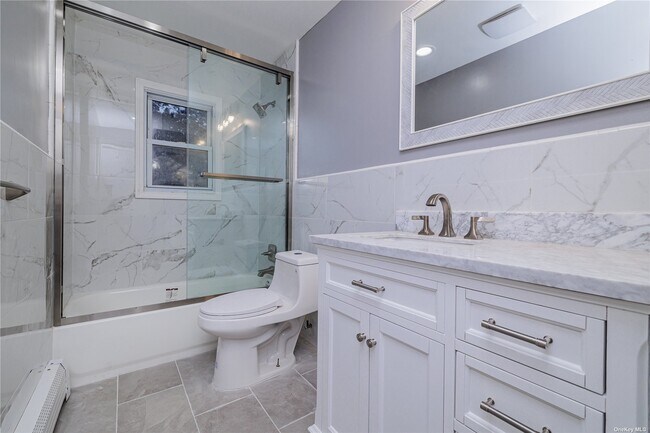 Foto del edificio - 220 Benson Ave