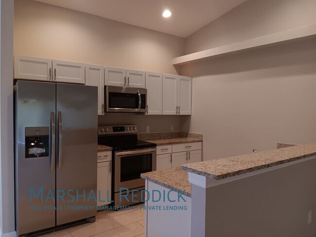Foto del edificio - 1026-1030 Andalusia Blvd