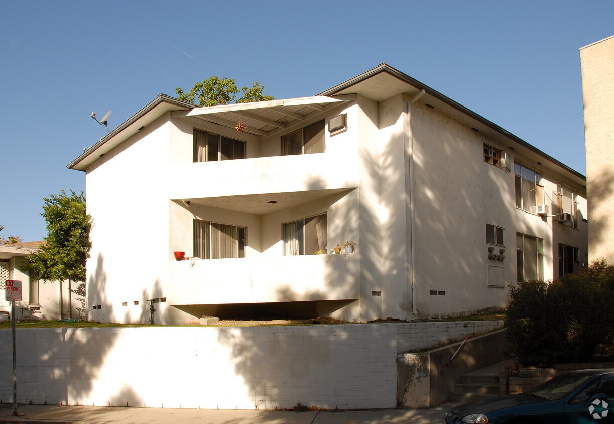 Foto principal - 12153 Valleyheart Dr
