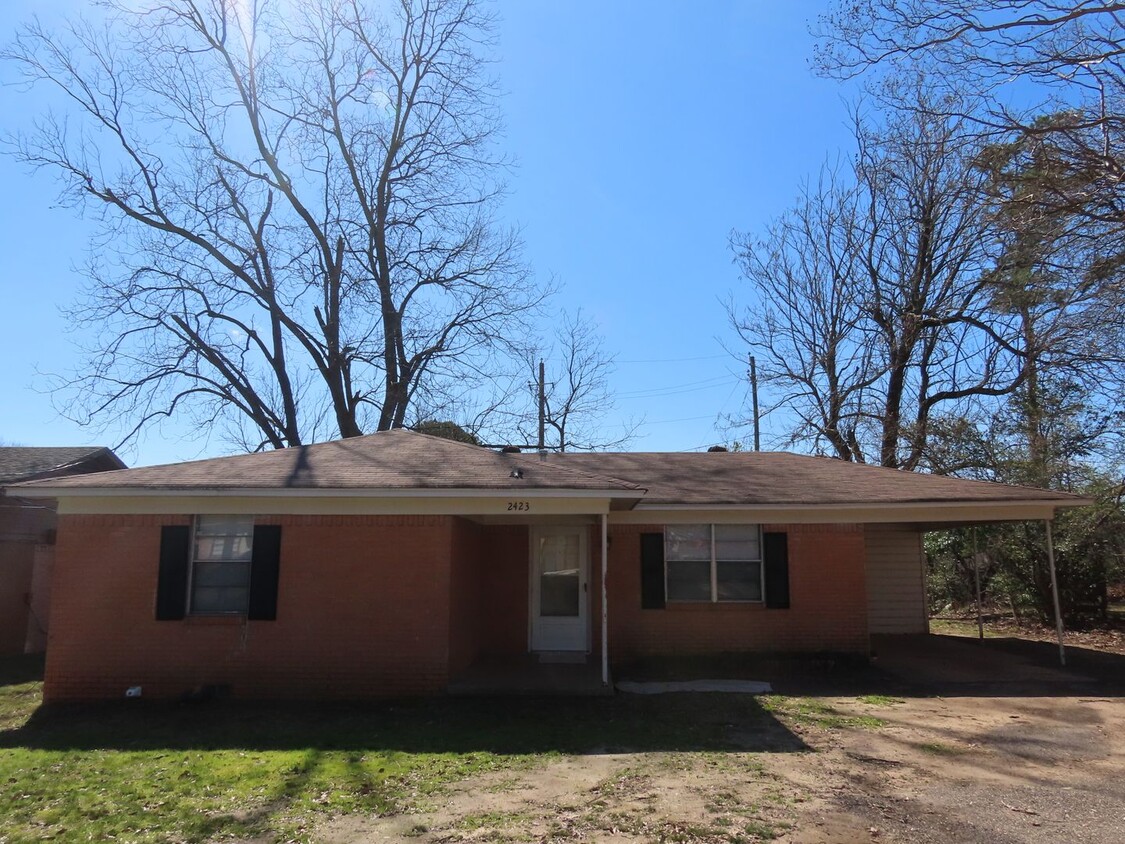 Primary Photo - Newly Renovated Three Bedroom Brick Home!