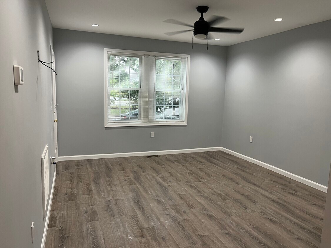 Foto principal - 208 21st St NE