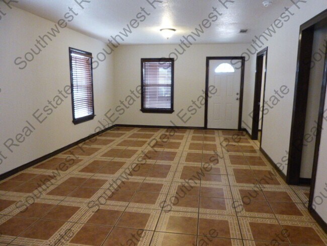 Foto del edificio - Like new inside and out!