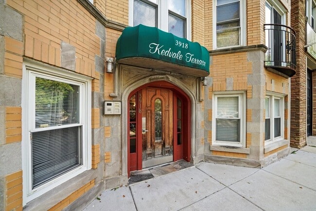 Foto del edificio - 3918 N Kedvale Ave