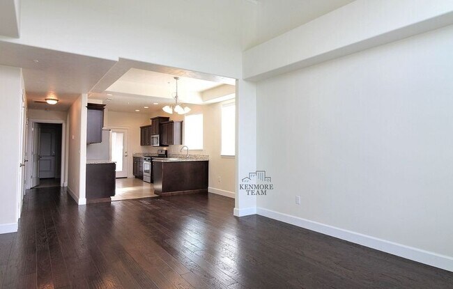 Building Photo - 4622 Corvina St