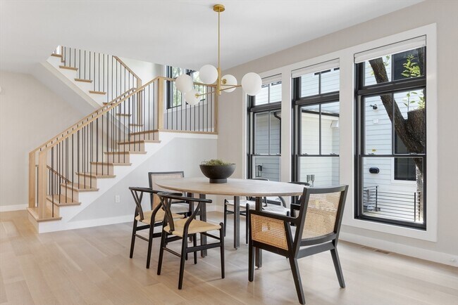 Foto del edificio - 134 Woodcliff Rd