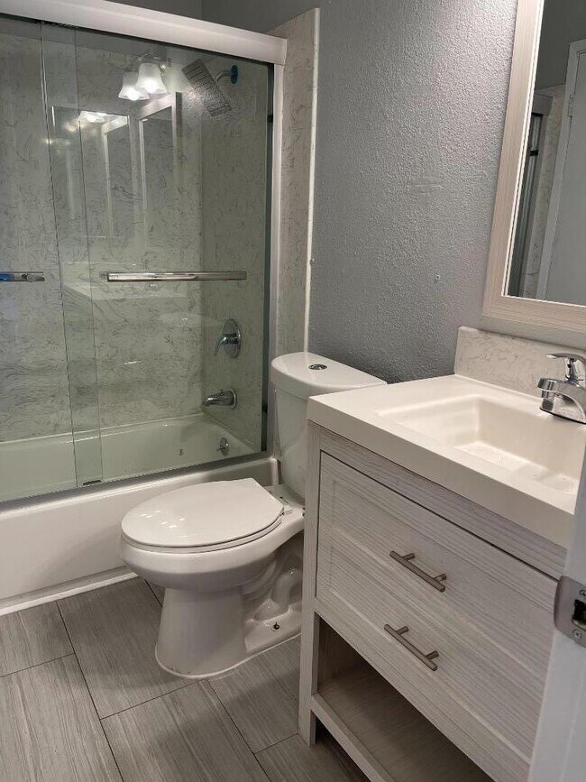 Foto del edificio - 3862 Radburn Dr