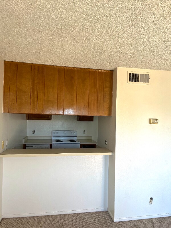 Building Photo - 360 N San Antonio Ave