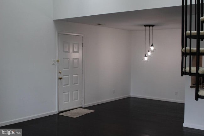 Building Photo - 2614C Auburn Ct