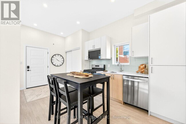 Building Photo - 52 Albright Ave