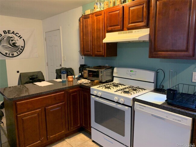 Foto del edificio - 715 E Walnut St