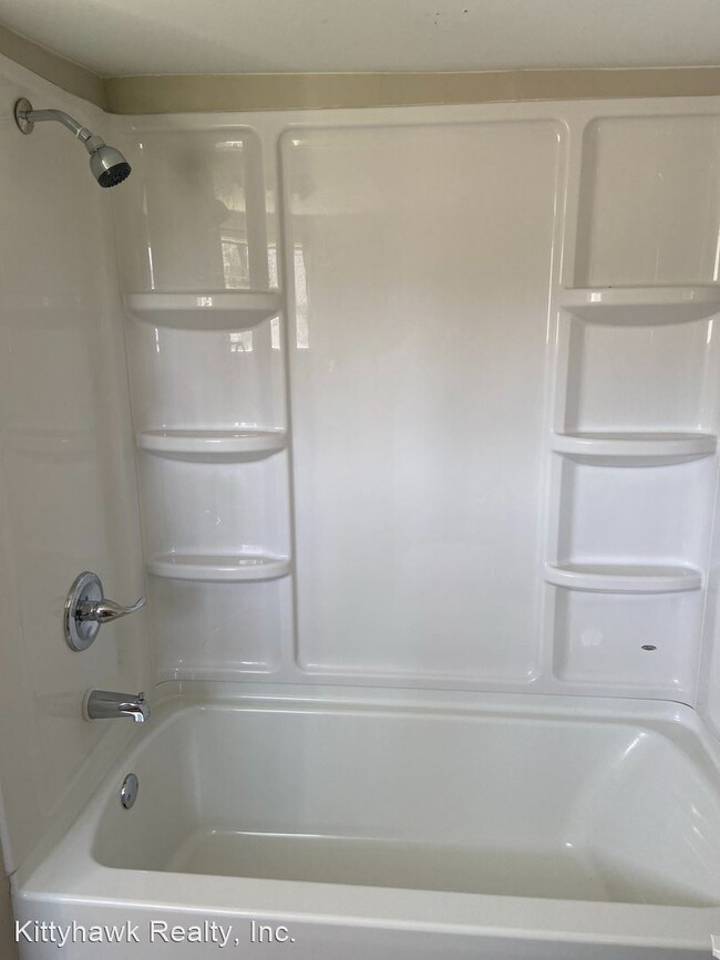 Foto del edificio - 4 br, 1 bath House - 9030 Adams Road