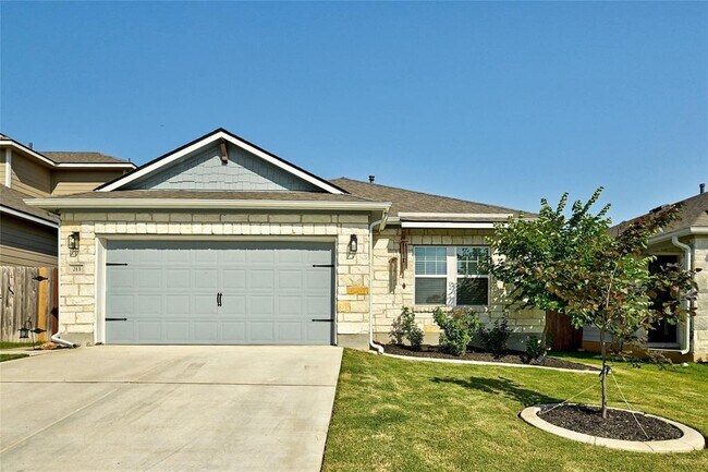 Foto del edificio - 213 Winding Hollow Ln