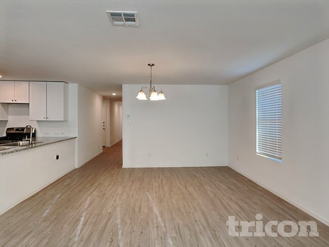 Foto del edificio - 12911 Hyssop Mdw