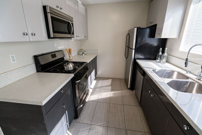 Foto del interior - 1944 Whitley Ave.