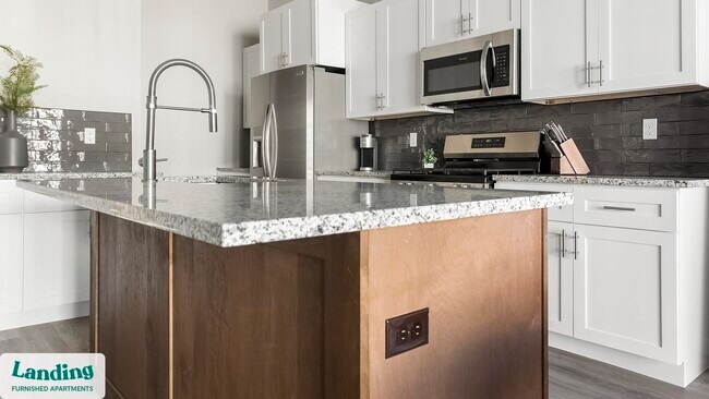 Foto del edificio - 3401 Redbud Ln