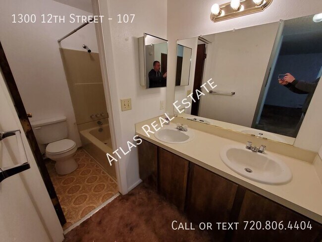 Building Photo - **One Month Free**Quiet Ground Floor 1 Bed...