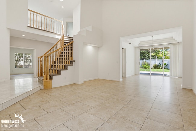 Foto del edificio - Charming and Spacious 4Bdm 3Ba Home in the Highly Desirable Carmel Valley Community!