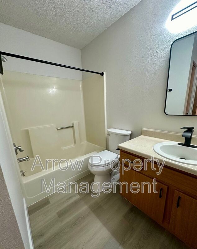 Foto del edificio - 2340 N 44th St