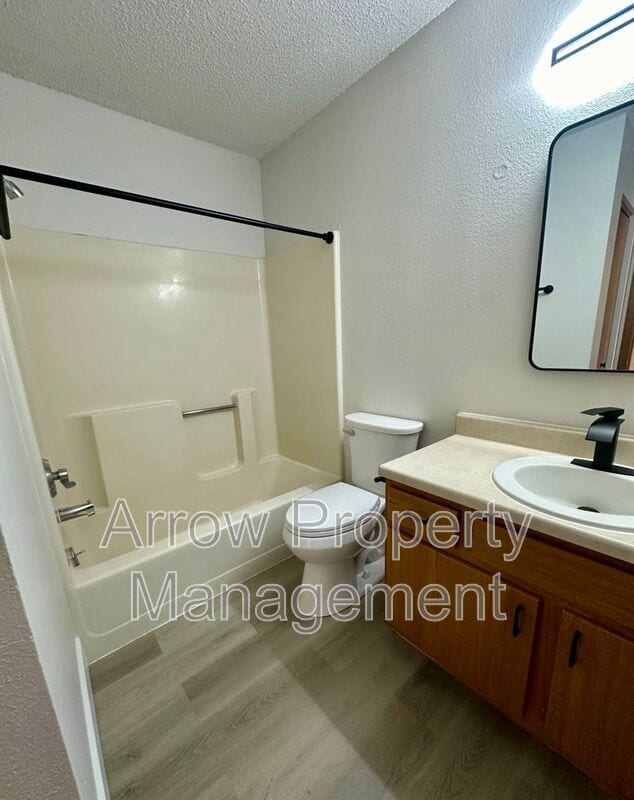 Building Photo - 2340 N 44th St